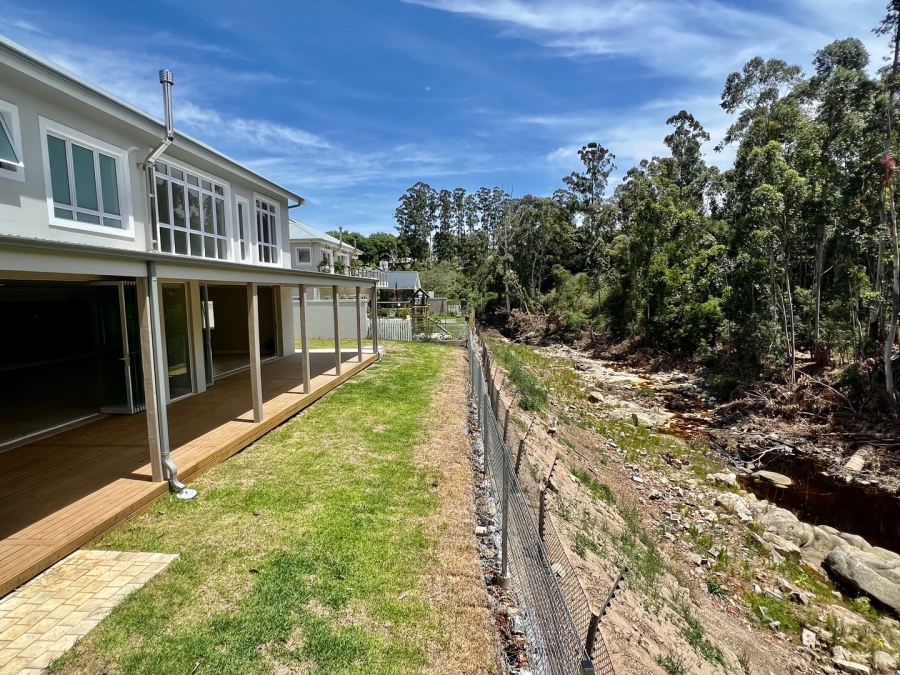 5 Bedroom Property for Sale in Heather Park Western Cape